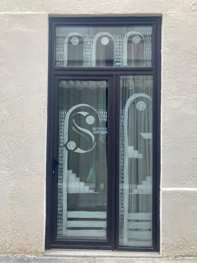 Serene Sixteen - Valence Centre Ville Luaran gambar