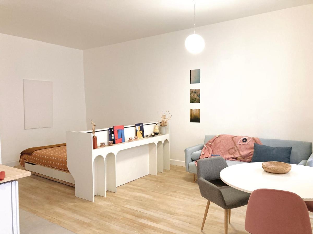 Serene Sixteen - Valence Centre Ville Luaran gambar